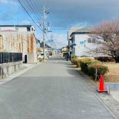 北前面道路から外観を見るとこんな感じ