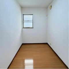 こちらは2階にあるサービスルームです。