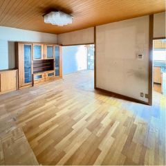 開放感のあるLDK。収納家具付で便利♪