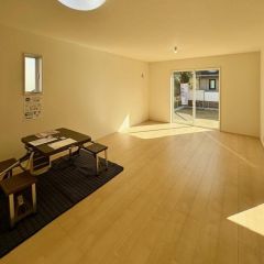 南向き陽当り良好な17.25帖のLDK。