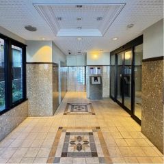 エントランスはこんな感じになっています。