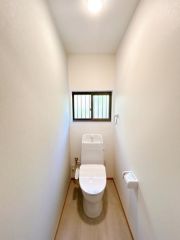 トイレは新品交換済みです。
