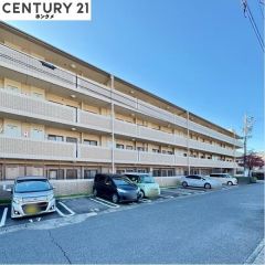 コチラは別アングルから見た外観写真です。