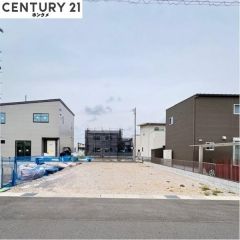 現在は更地の状態で、9月頃完成予定です。