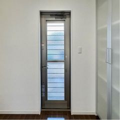 キッチンには勝手口が付いていますよ♪