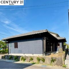 コチラは別アングルから見た外観写真です。