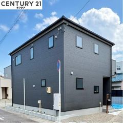 コチラは別アングルから見た外観写真です。