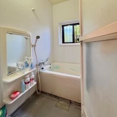 バス内は広く、ゆったりできそうです。