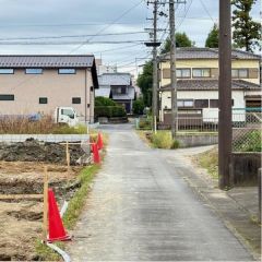 南前面道路から外観を見るとこんな感じ