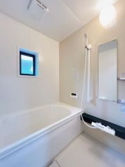 ユニットバスも新品交換済みです。