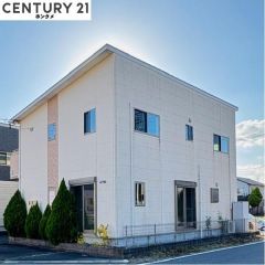 コチラは別アングルから見た外観写真です。