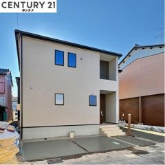 コチラは別アングルからの外観写真です。