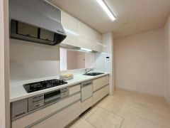 食洗器も付いたシステムキッチンです。