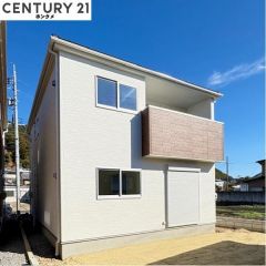 コチラは別アングルから見た外観写真です。