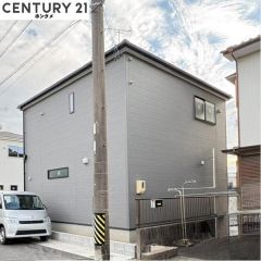 コチラは別アングルから見た外観写真です。