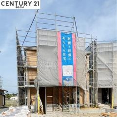 上棟しました。完成は9月頃の予定です。
