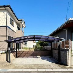 駐車場はカーポート付で嬉しいですね♪