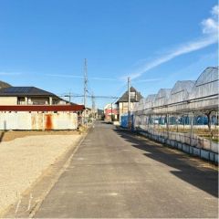 南前面道路から外観を見るとこんな感じ。