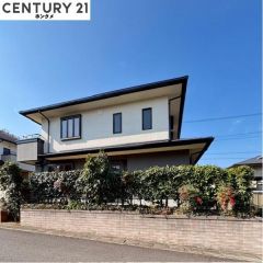 コチラは別アングルからの外観写真です。