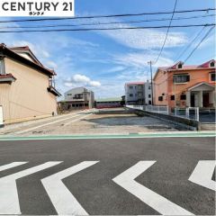 現在は更地の状態で11月頃完成予定です。