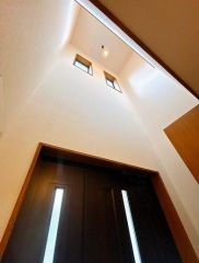 1階吹抜けはこんな感じになっています。