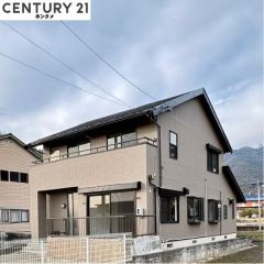 コチラは別アングルから見た外観写真です。