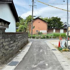 南前面道路から外観を見るとこんな感じ