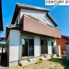 コチラは南側から見た外観になります。
