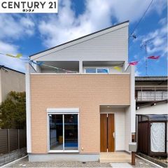 コチラは別アングルからの外観写真です。