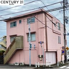 コチラは別アングルから見た外観写真です。