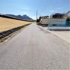 南前面道路から外観を見るとこんな感じ。