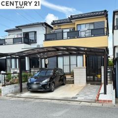 築年数の割に、とてもきれいな外観です。