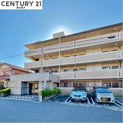 コチラは別アングルから見た外観写真です。