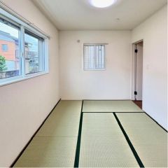 1階和室は畳表替え済みで気持ちいいです。