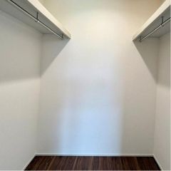 収納にはWICもあり収納タップリです。