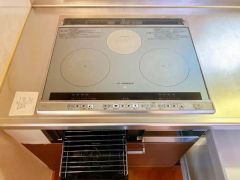 こちらがIHクッキングヒーターです。