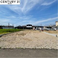 現在は更地の状態で、8月頃完成予定です。