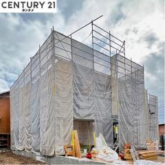 上棟しました。完成は1月の予定です。