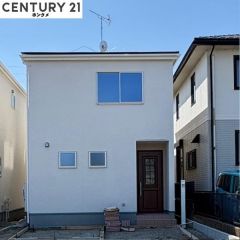 コチラは別アングルから見た外観写真です。