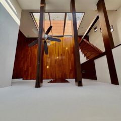 2階からリビング吹抜けを見るとこんな感じ