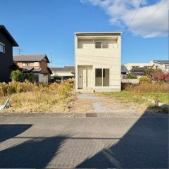 駐車場は並列2台分のスペースがあります。