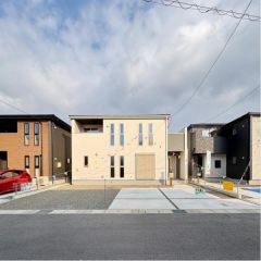 駐車場は4台分のスペースがあります。