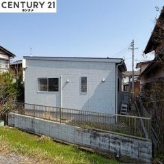 コチラは建物の裏側から見た写真です。