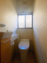 トイレは新品交換の予定です。