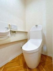 トイレは新品交換済みです。