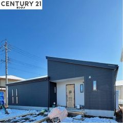 コチラは別アングルからの外観写真です。