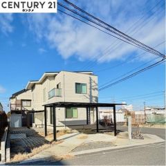 コチラは別アングルからの外観写真です。