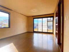 コチラは別アングルからの写真になります。