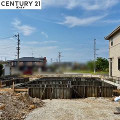 現在基礎の段階で、完成は11月の予定。