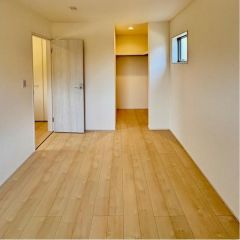 コチラは別アングルからの写真になります。